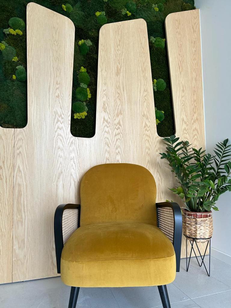 Charm-In Center Hotel Вила Нова де Милфонтеш Екстериор снимка
