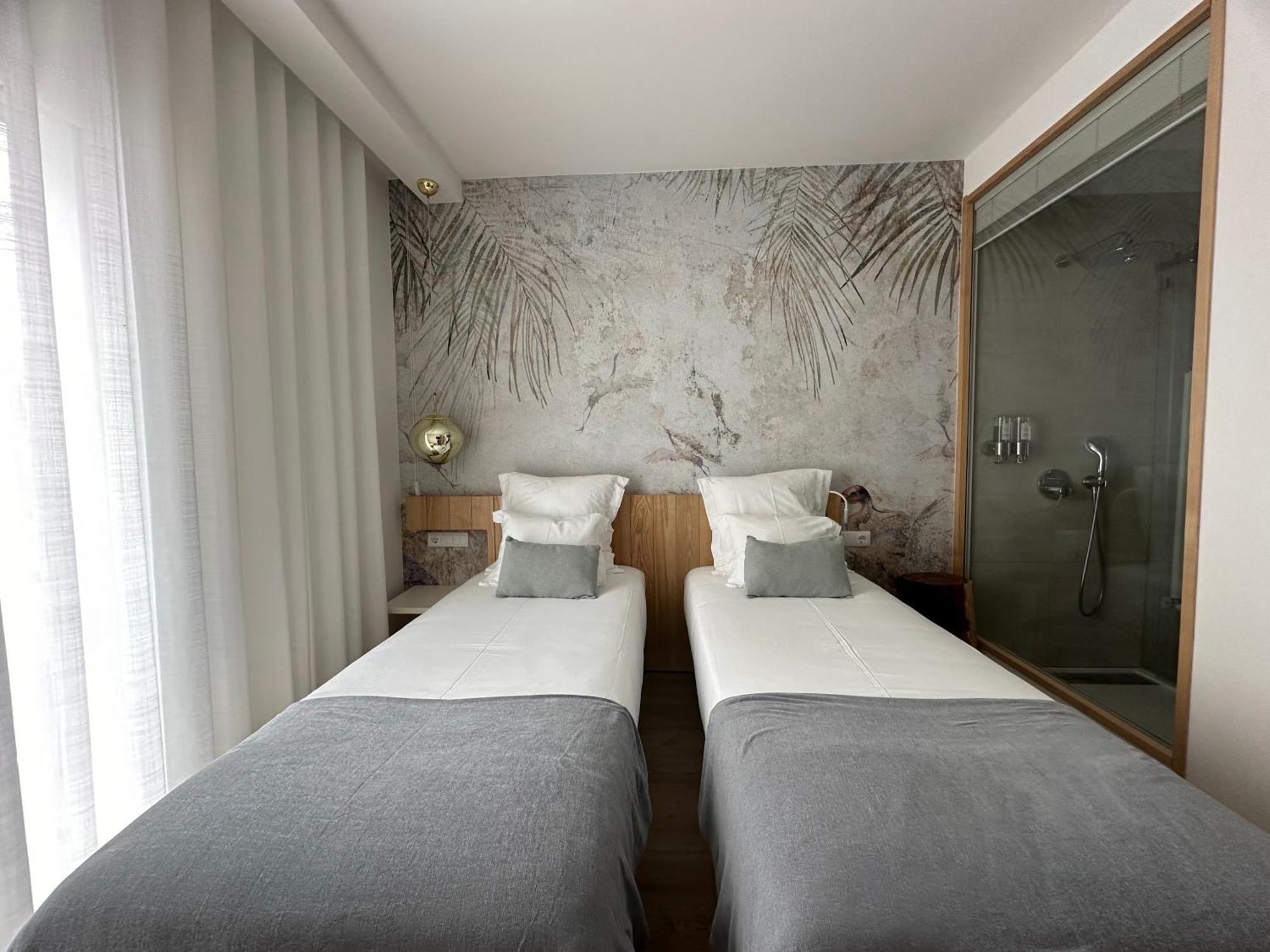 Charm-In Center Hotel Вила Нова де Милфонтеш Екстериор снимка
