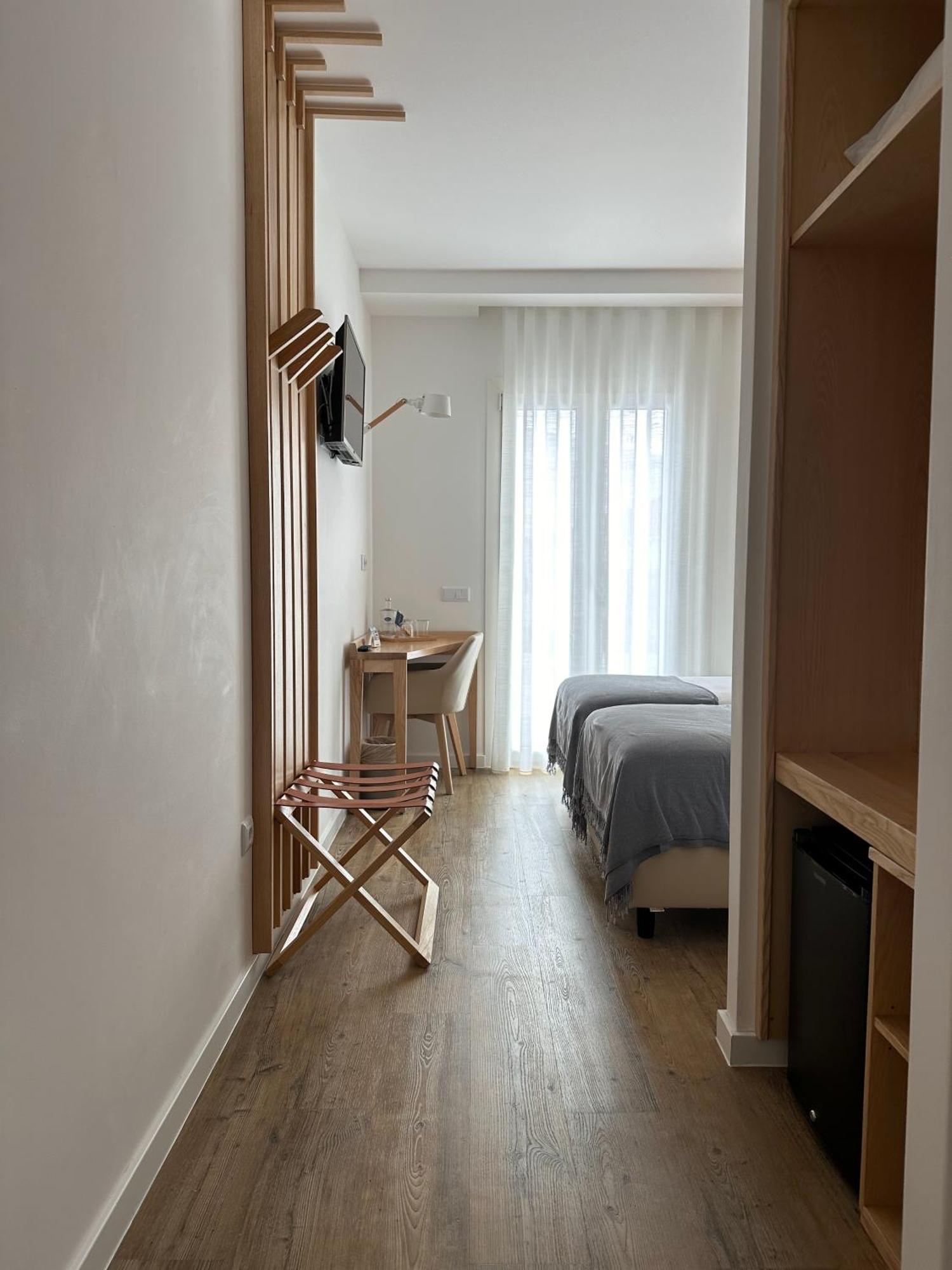 Charm-In Center Hotel Вила Нова де Милфонтеш Екстериор снимка